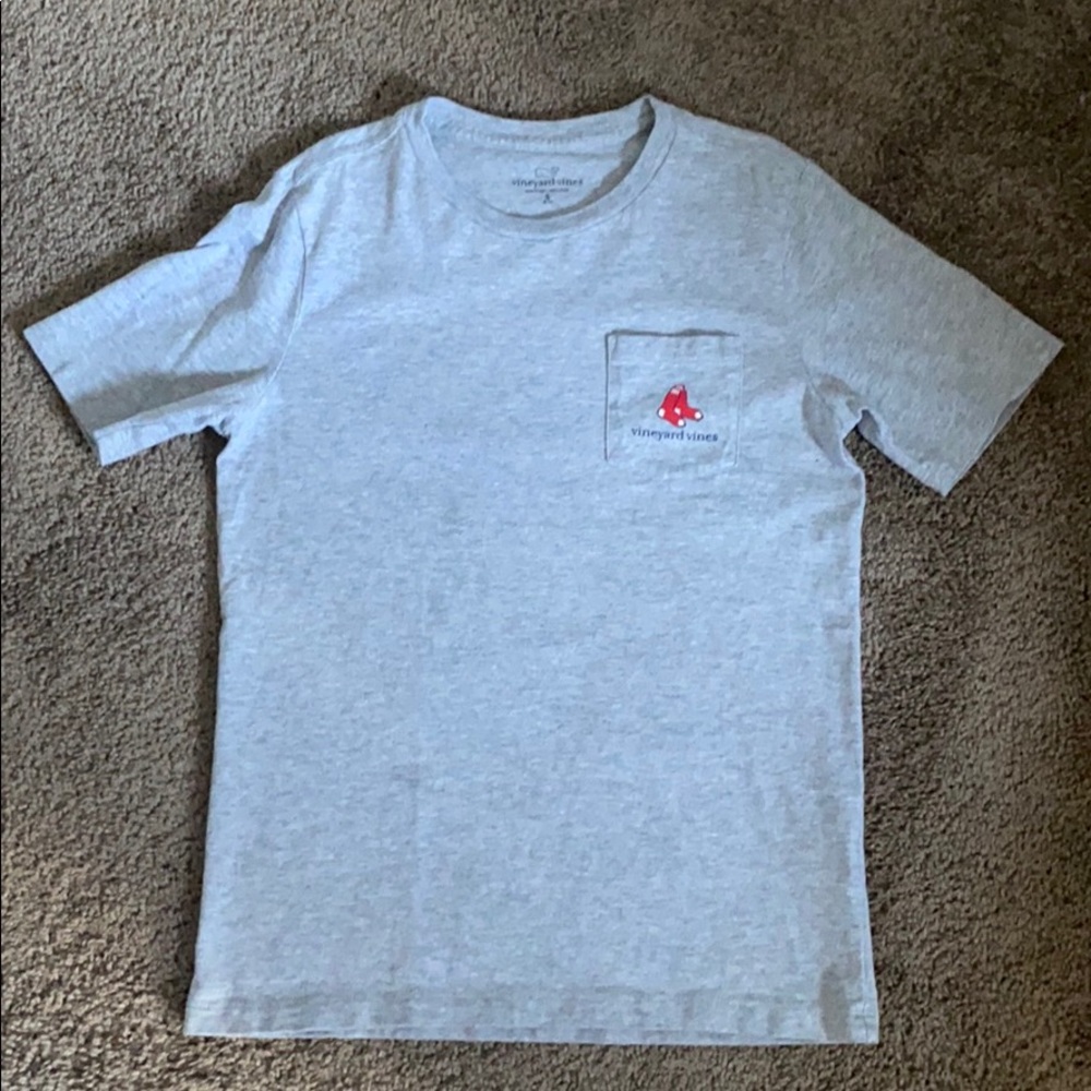 Boys Red Sox Vineyard Vines tee